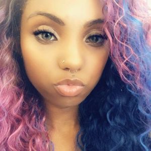 Meet your Posher, Ebony